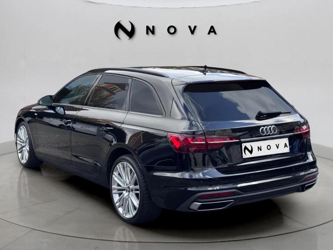Audi A4 - Photo 2