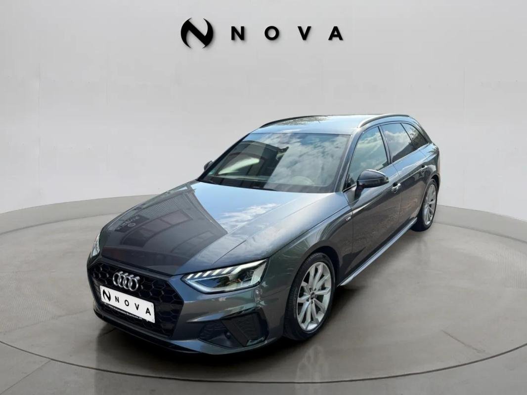 Audi A4 - Photo 1