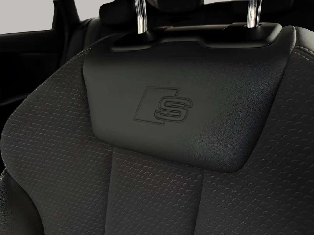 Audi A4 - Photo 14