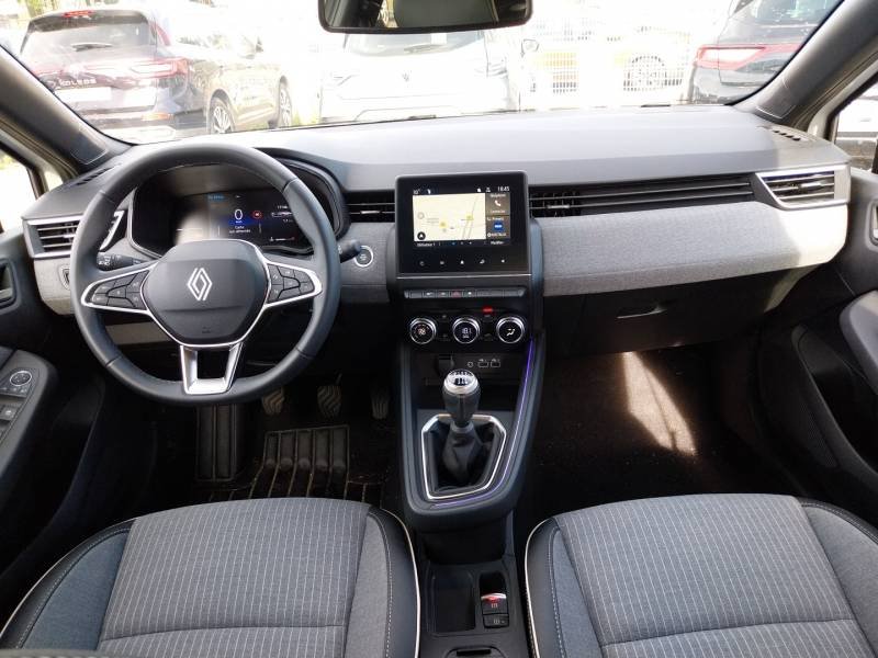 Renault Clio - Photo 11
