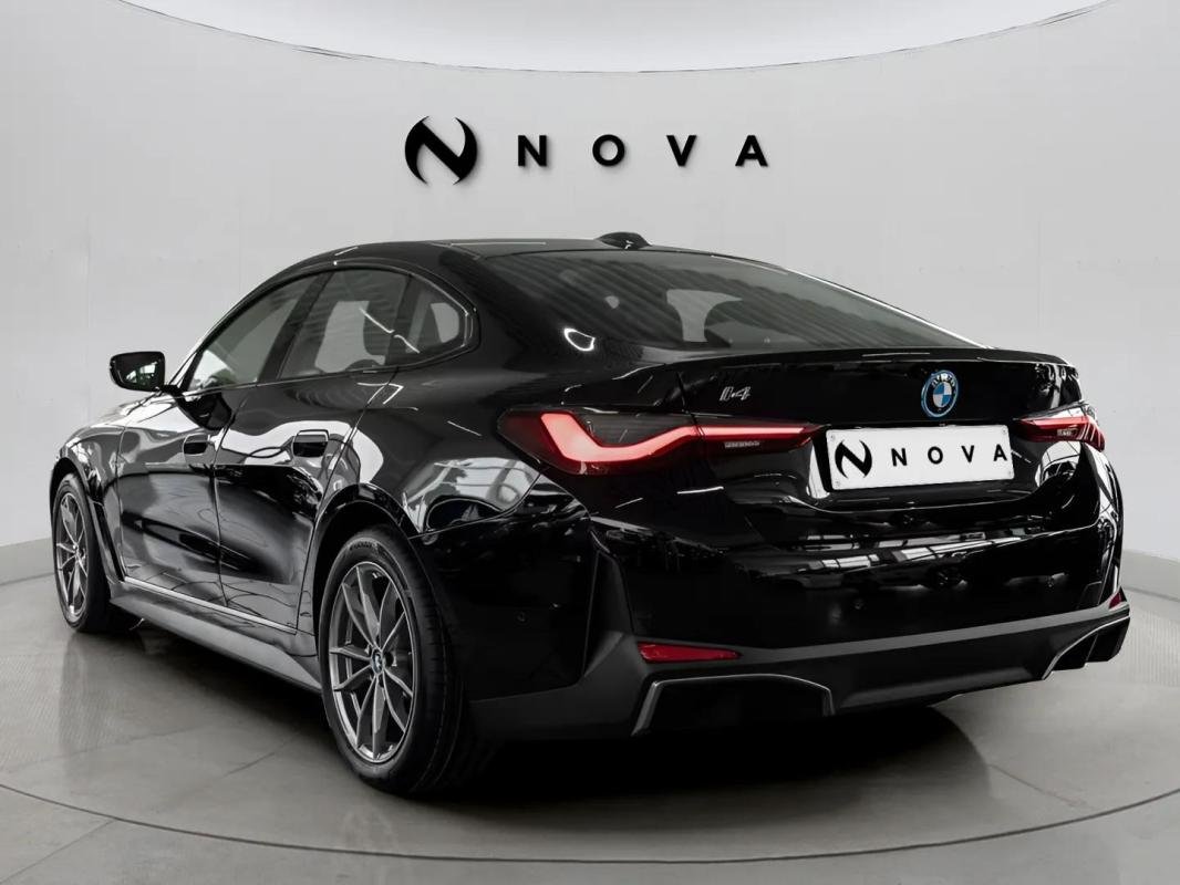 BMW i4 - Photo 2