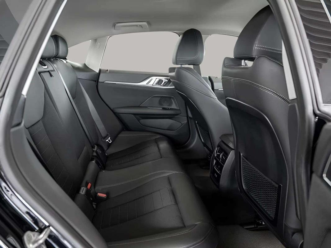 BMW i4 - Photo 7