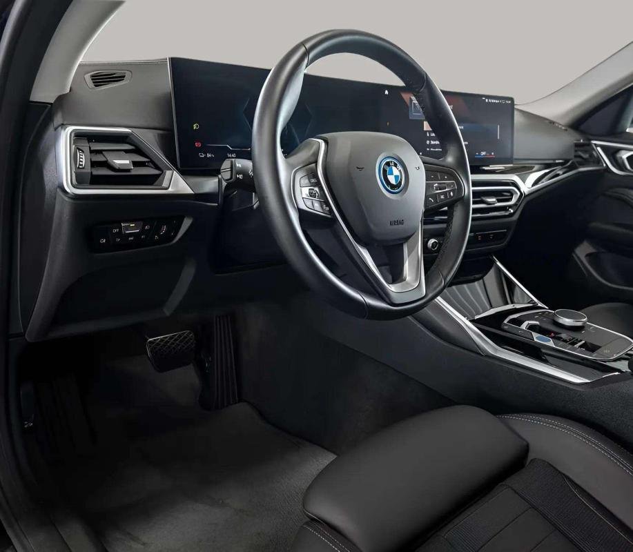 BMW i4 - Photo 9