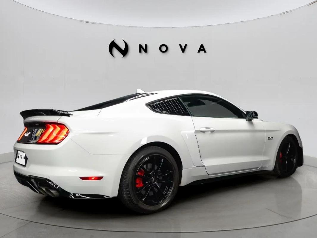 Ford Mustang - Photo 5