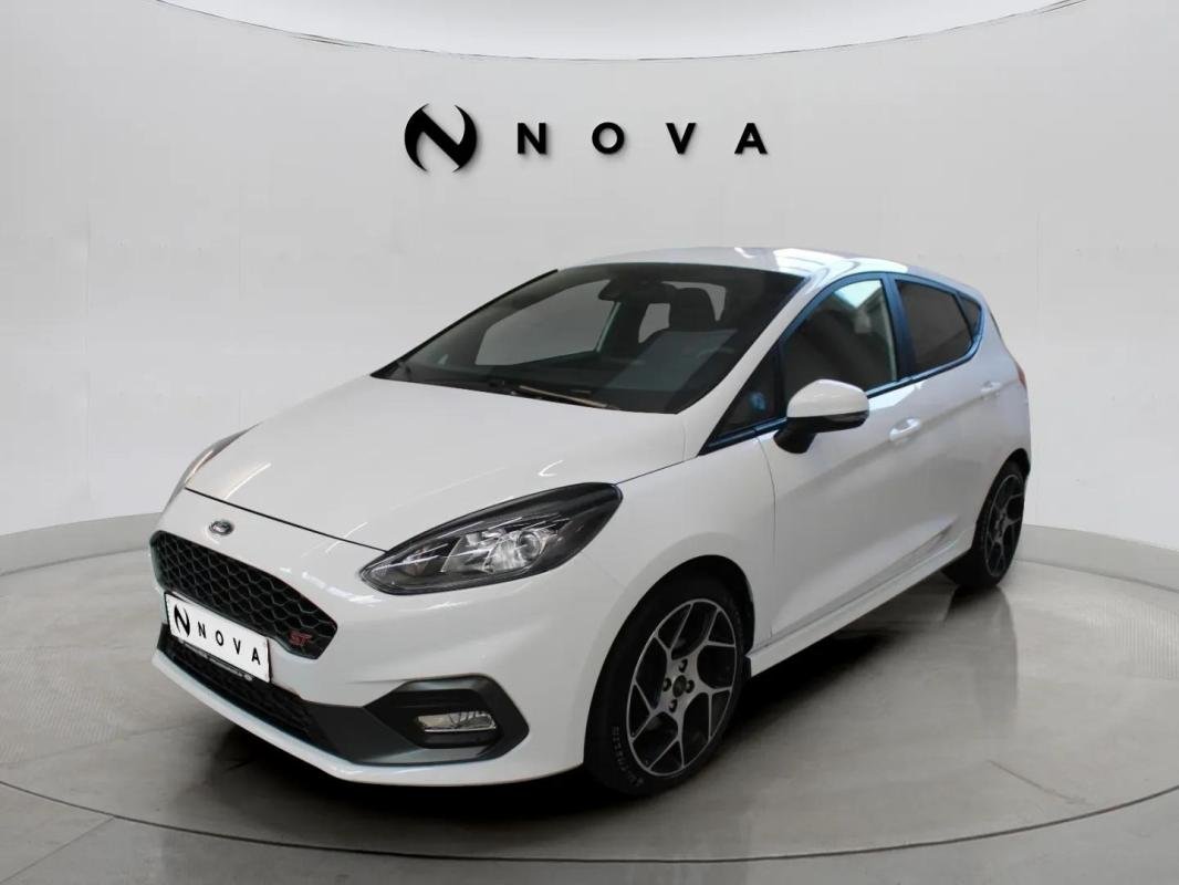Ford Fiesta - Photo 1