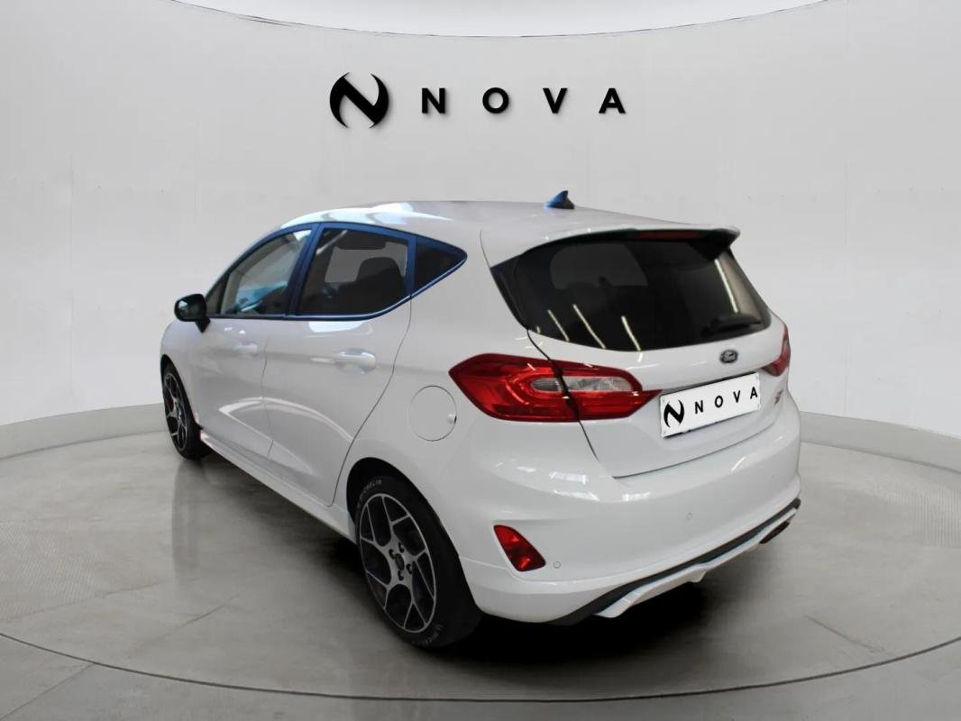 Ford Fiesta - Photo 3