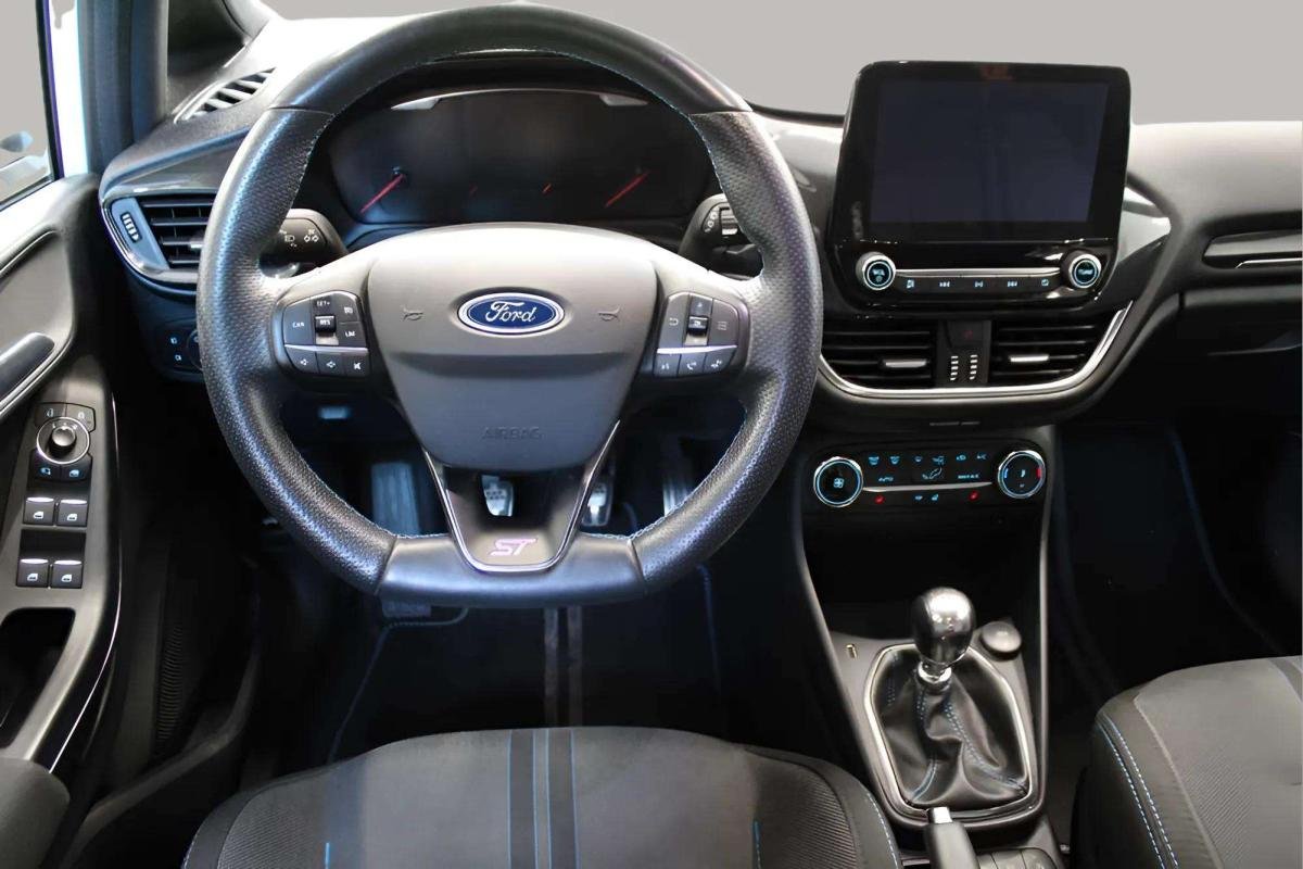 Ford Fiesta - Photo 10