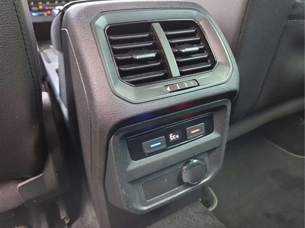 Volkswagen Tiguan - Photo 8