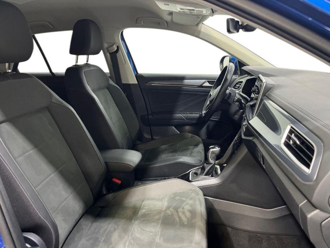 Volkswagen T-Roc - Photo 13