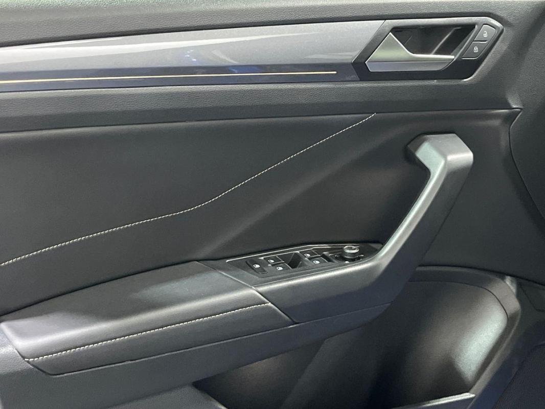 Volkswagen T-Roc - Photo 15
