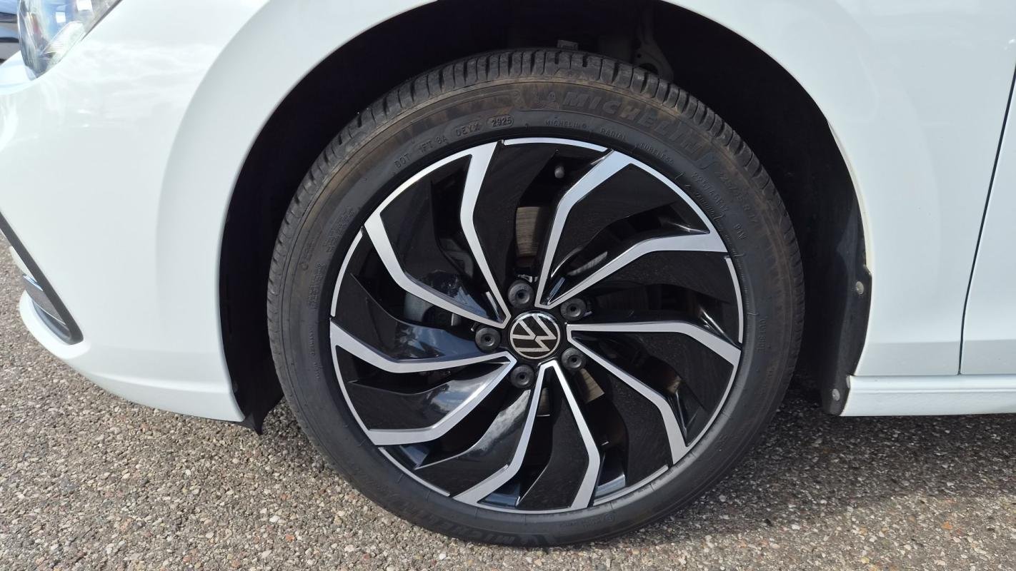 Volkswagen Golf - Photo 9