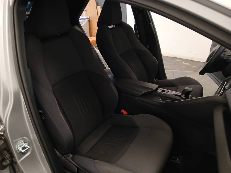 Toyota C-HR - Photo 12