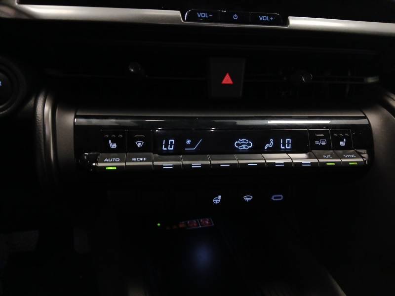 Toyota C-HR - Photo 22
