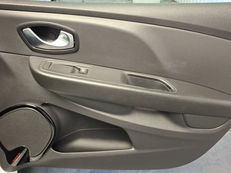 Renault Clio - Photo 21