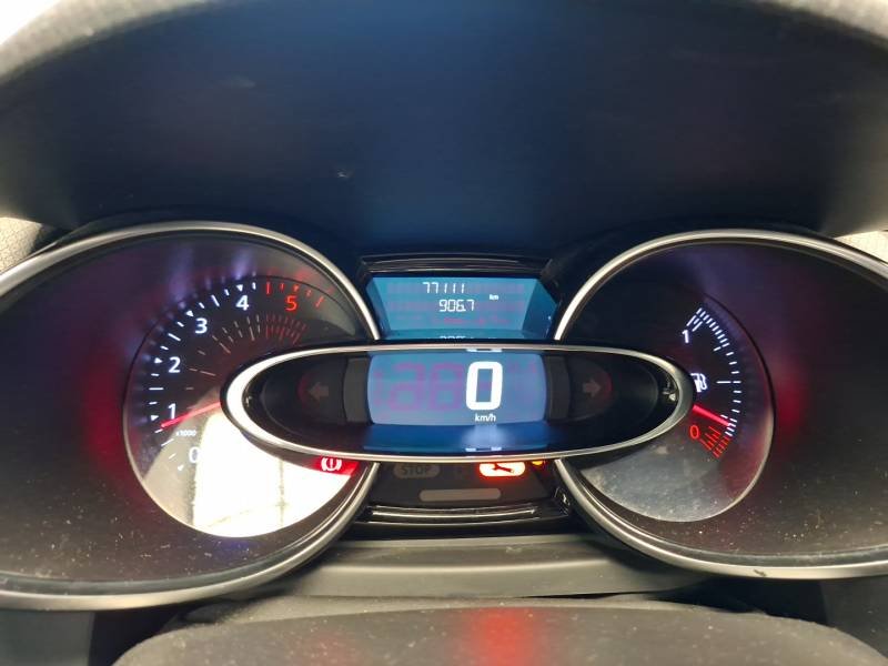Renault Clio - Photo 24