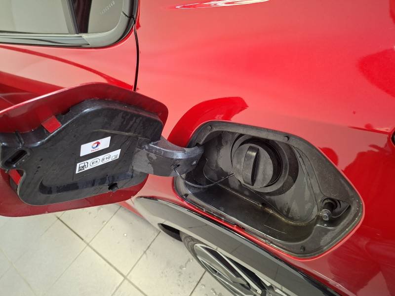 Peugeot 208 - Photo 17