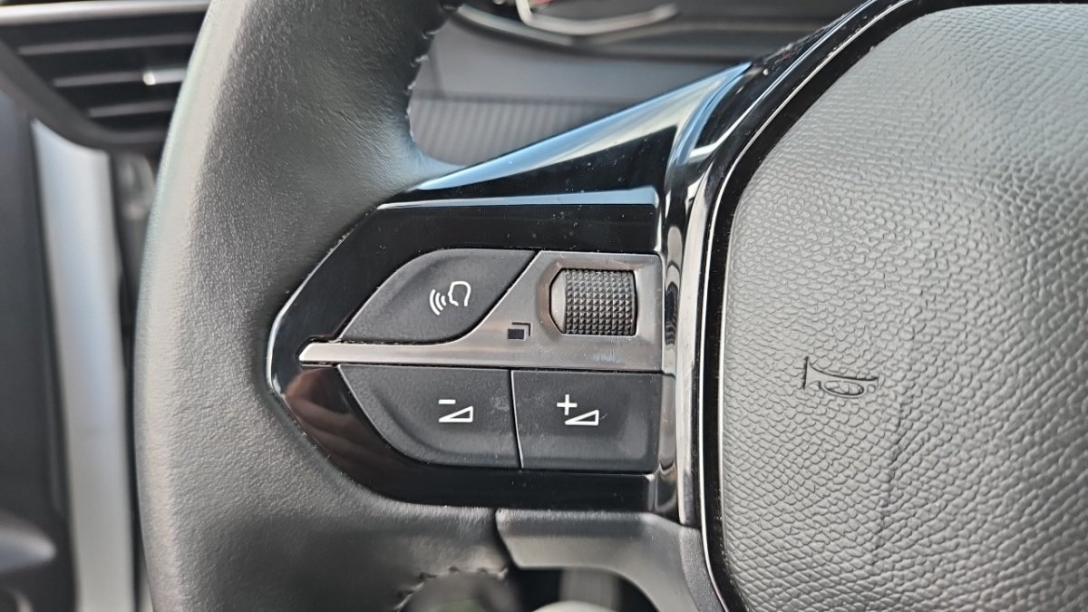 Peugeot 208 - Photo 20