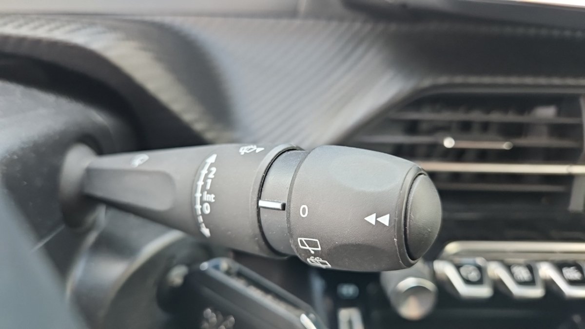 Peugeot 208 - Photo 21