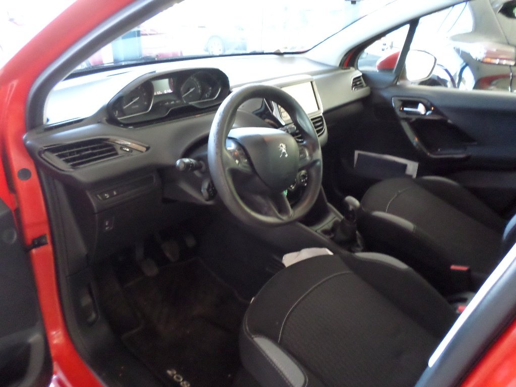 Peugeot 208 - Photo 6