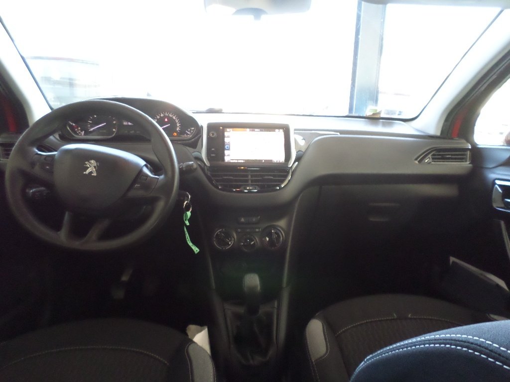 Peugeot 208 - Photo 9