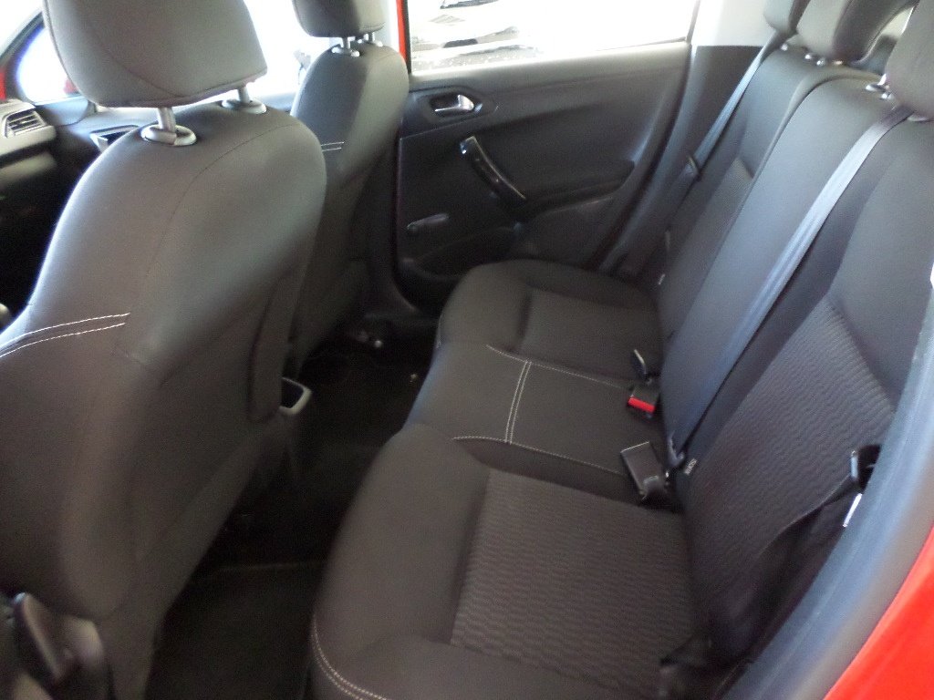 Peugeot 208 - Photo 10