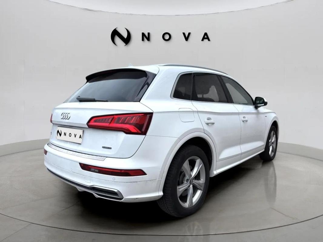 Audi Q5 - Photo 3