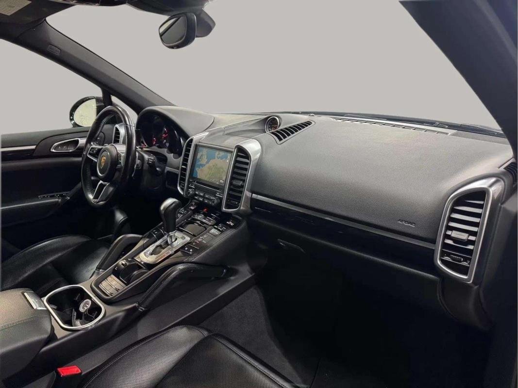 Porsche Cayenne - Photo 7