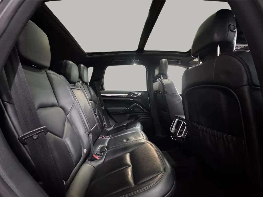 Porsche Cayenne - Photo 9
