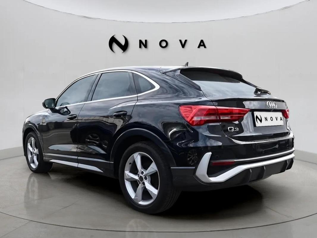 Audi Q3 - Photo 2
