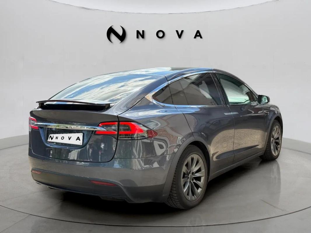 Tesla Model X - Photo 4