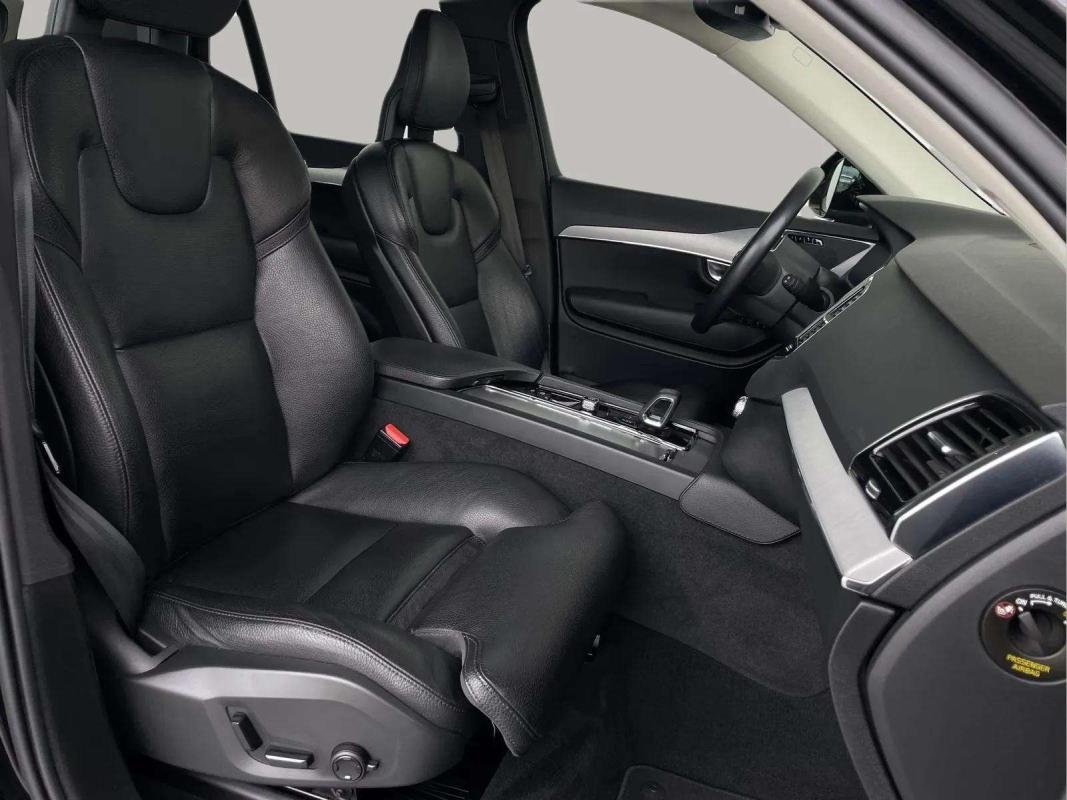 Volvo XC90 - Photo 11