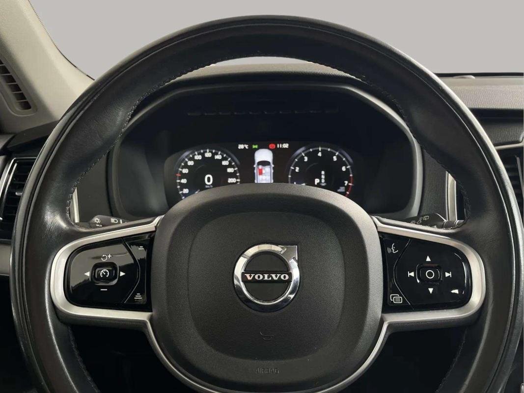 Volvo XC90 - Photo 12