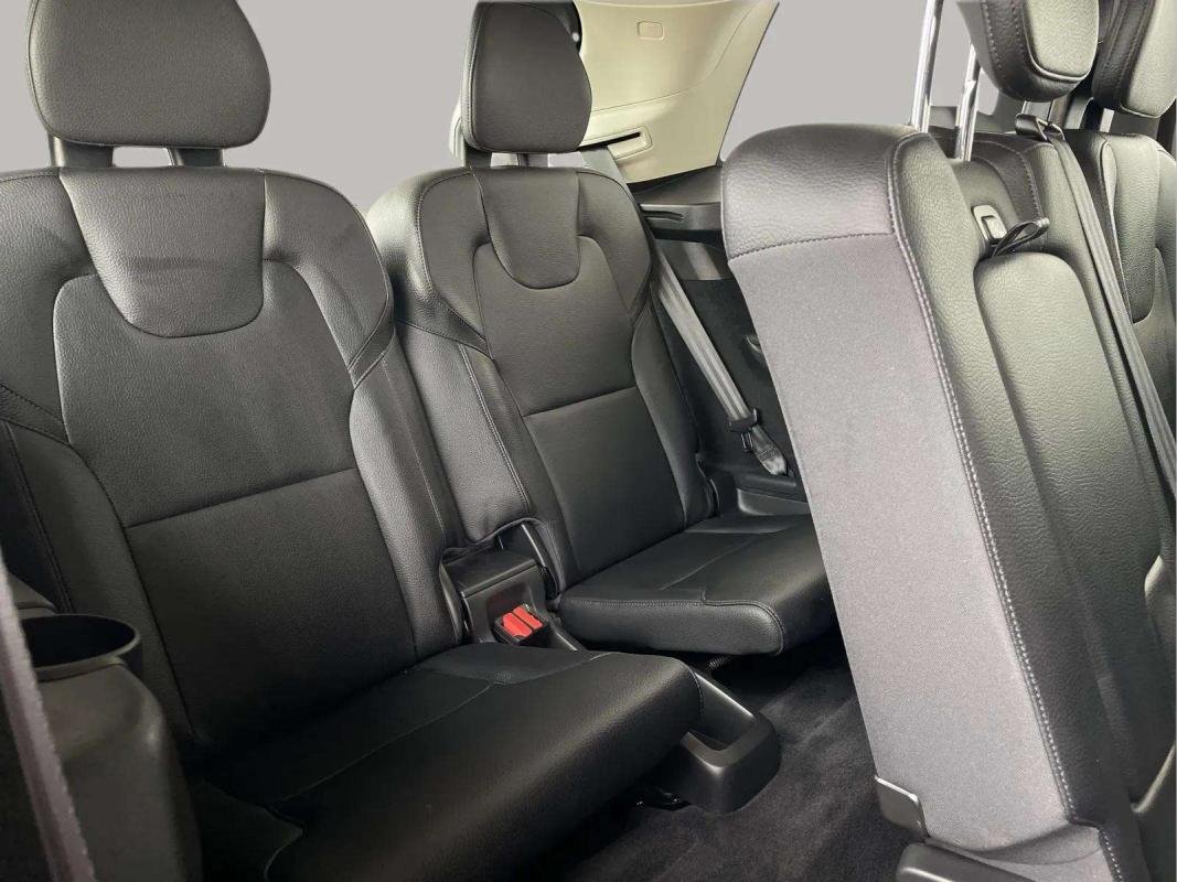 Volvo XC90 - Photo 9