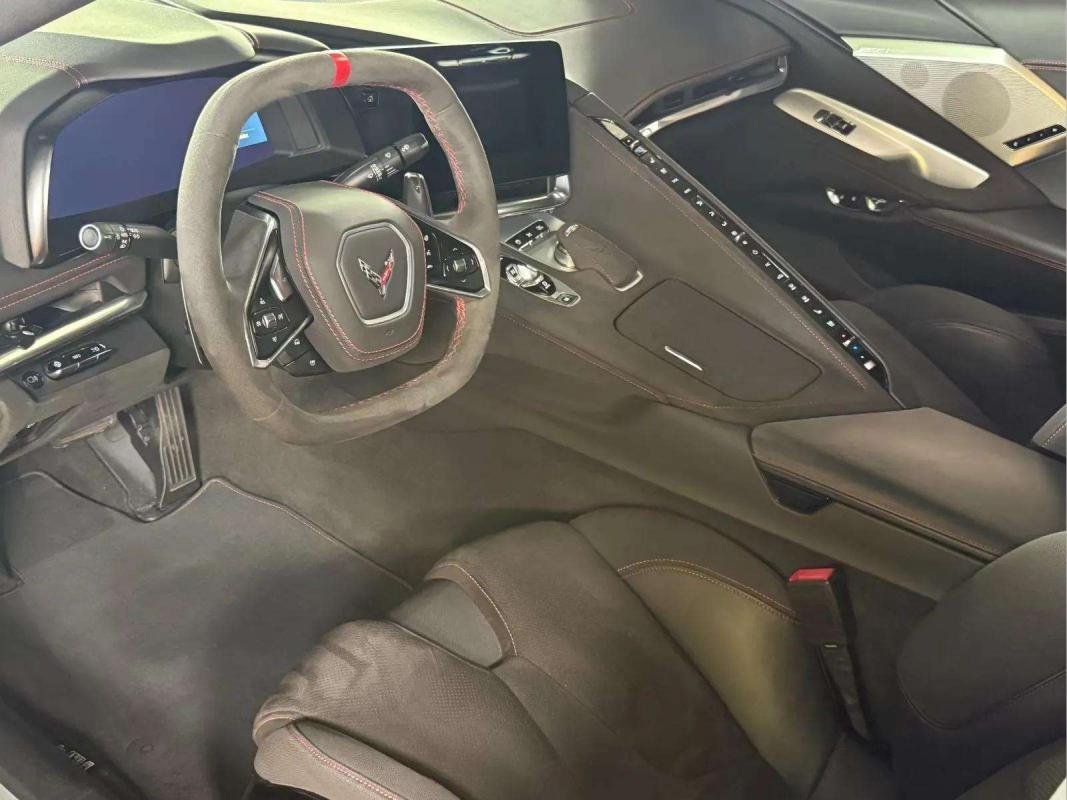 Chevrolet Corvette - Photo 6