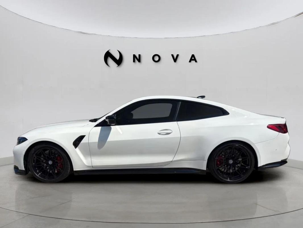BMW M4 - Photo 2