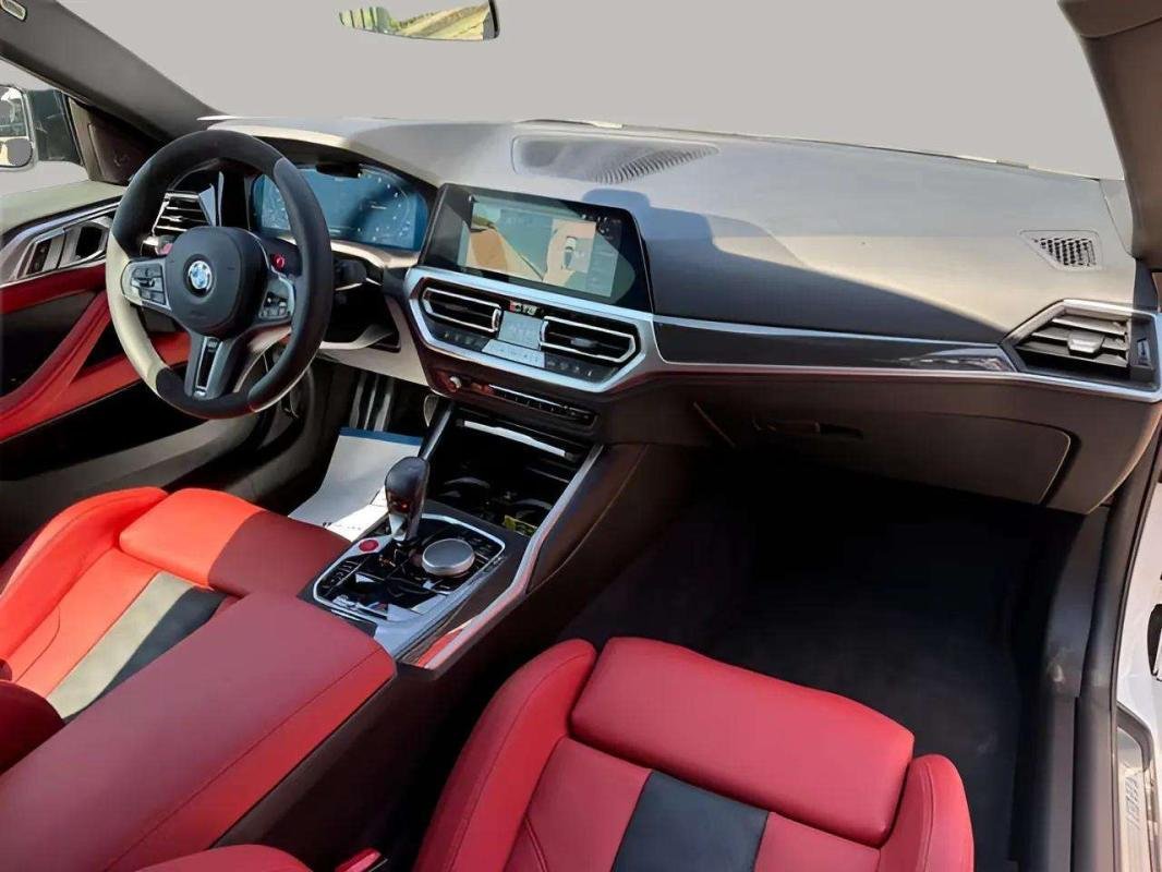 BMW M4 - Photo 8