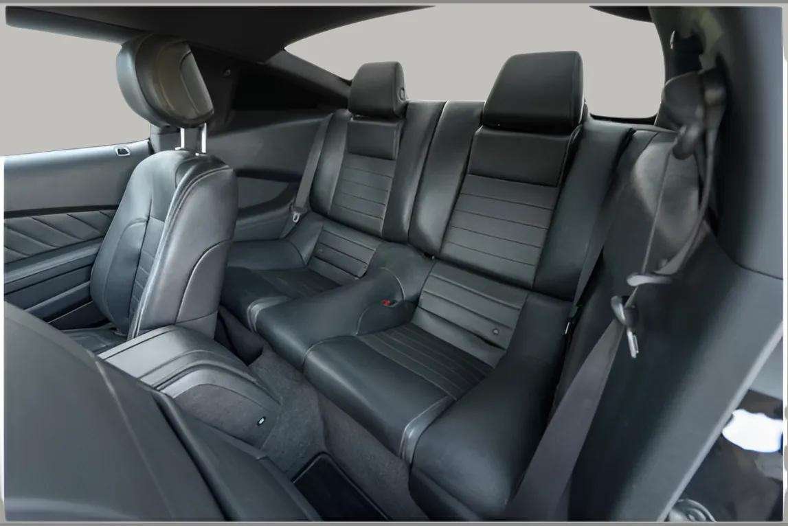 Ford Mustang - Photo 16