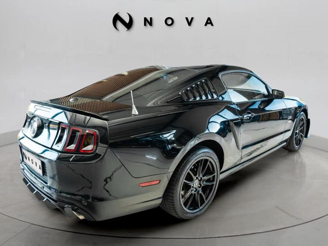 Ford Mustang - Photo 5