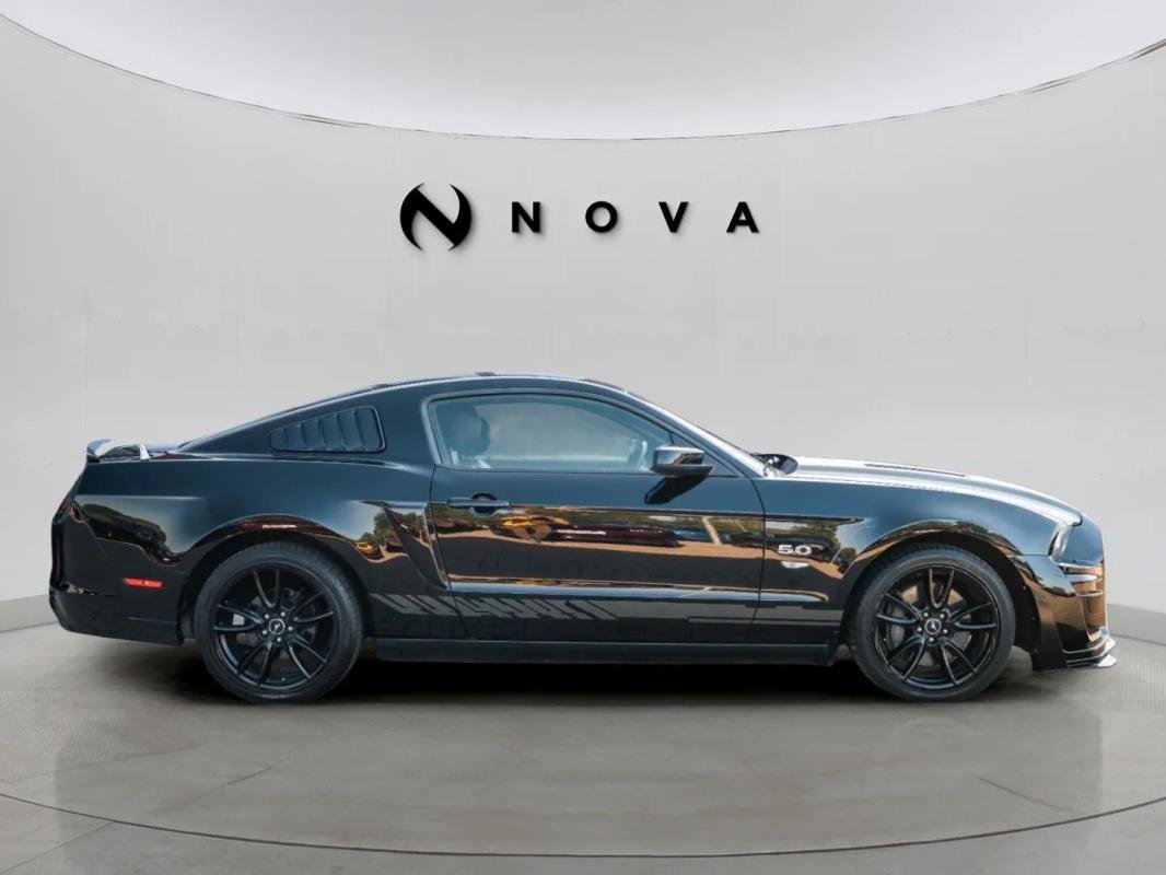 Ford Mustang - Photo 6