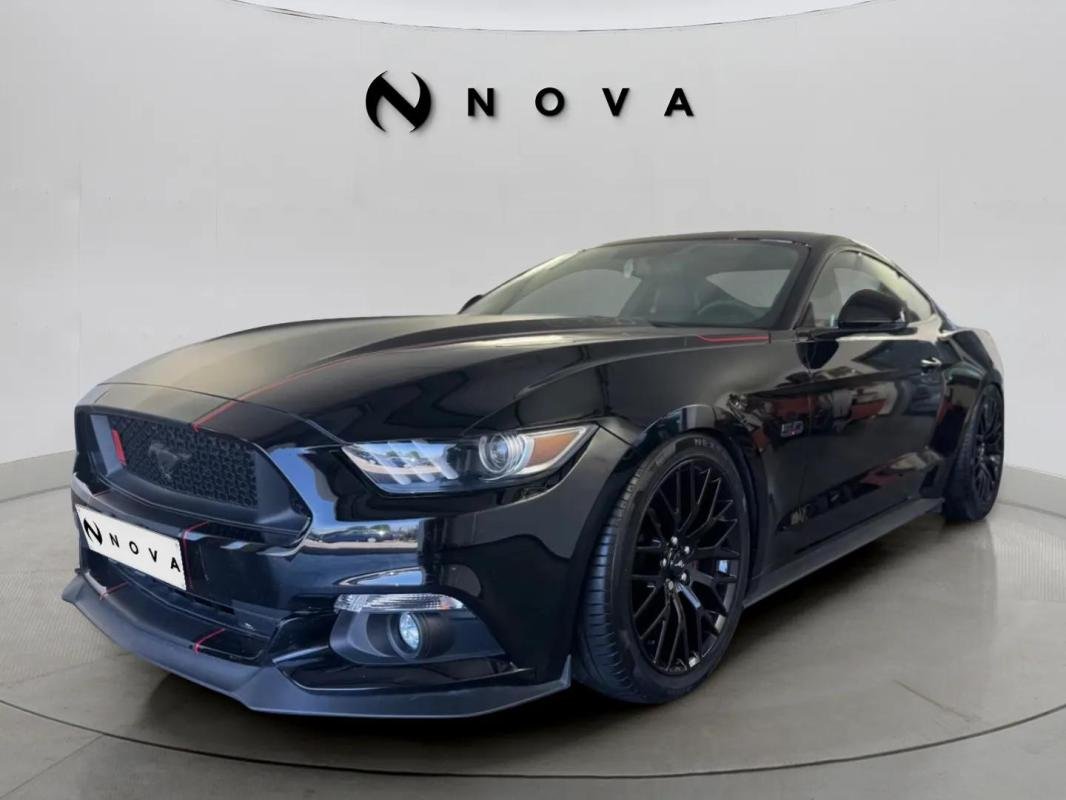Ford Mustang - Photo 1