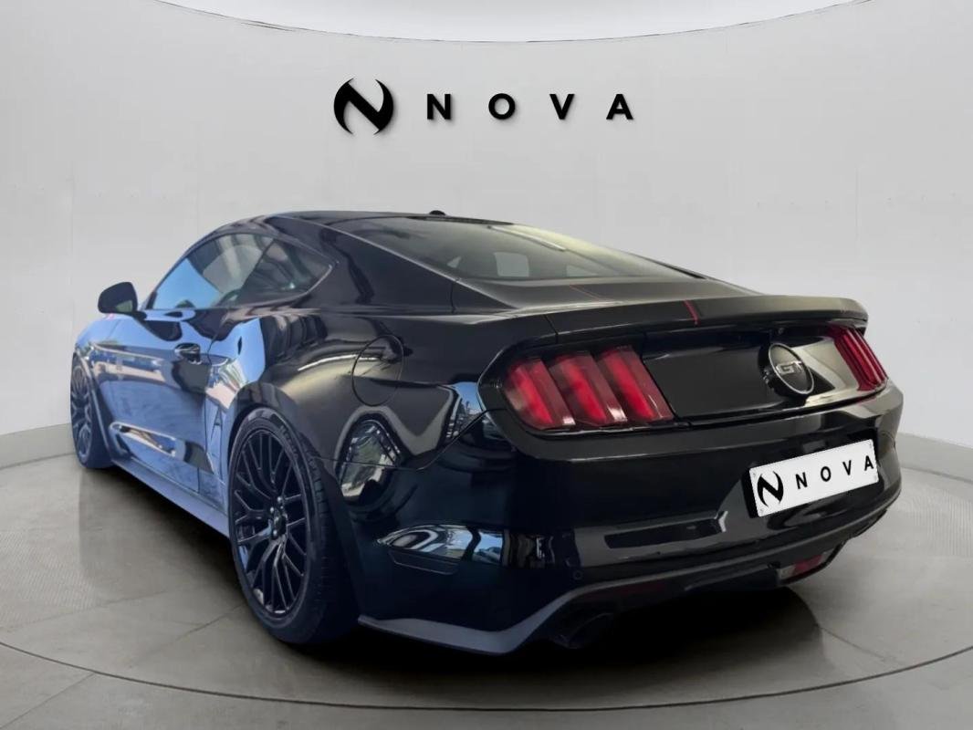 Ford Mustang - Photo 2