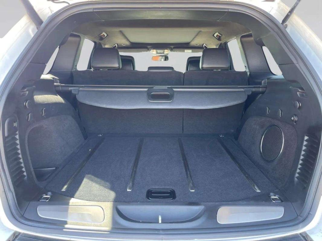 Jeep Cherokee - Photo 8