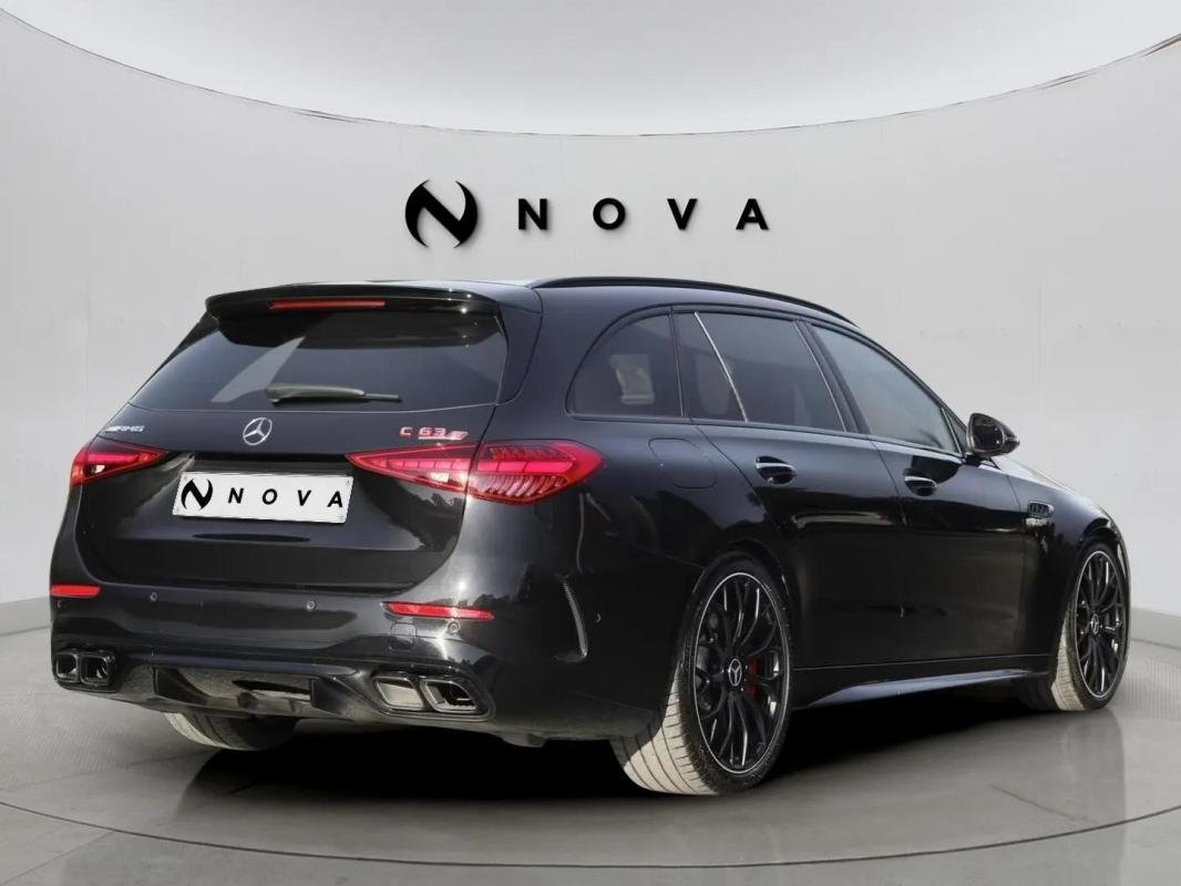 Mercedes C 63 AMG - Photo 3