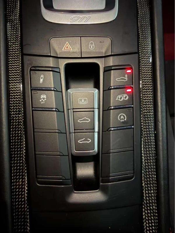 Porsche 911 - Photo 12