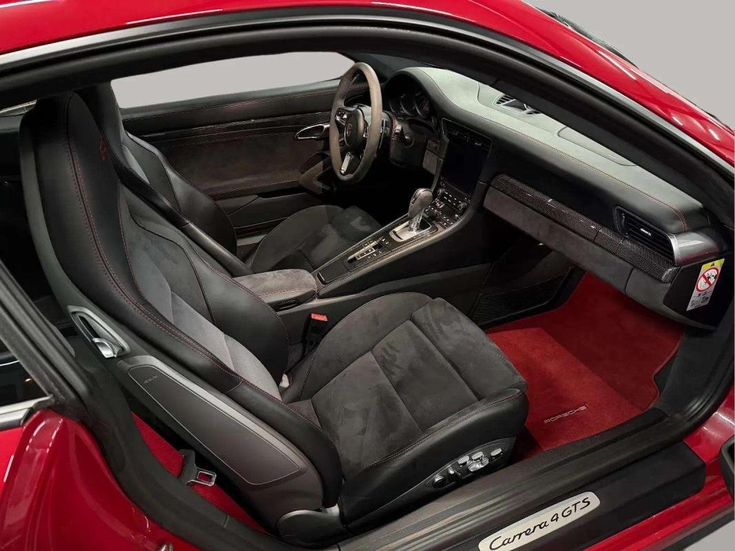 Porsche 911 - Photo 6