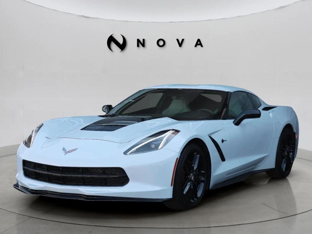 Chevrolet Corvette - Photo 1