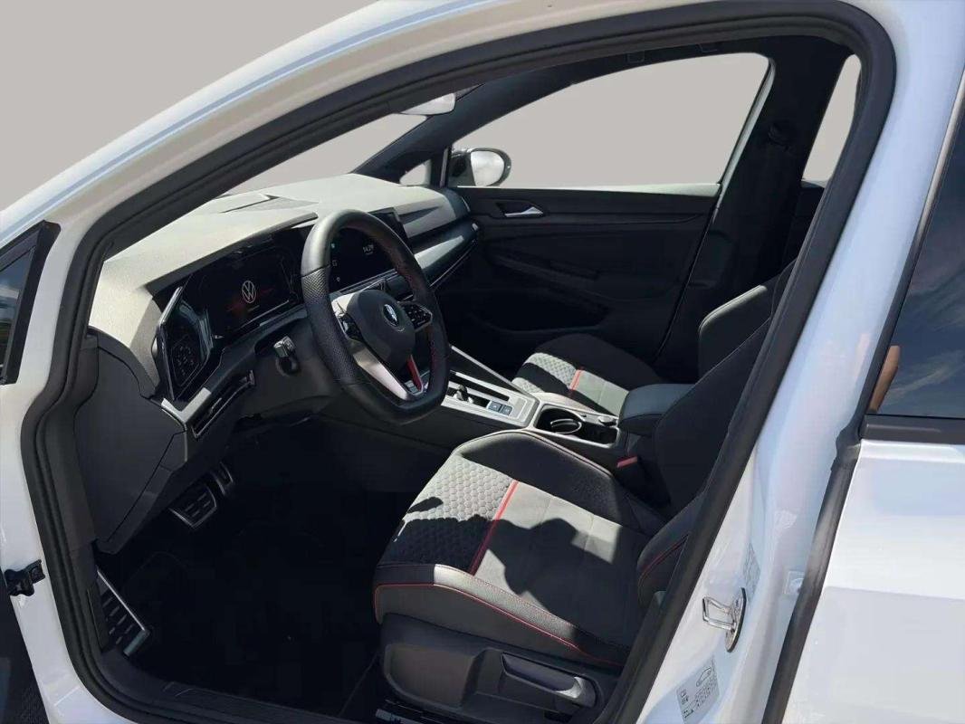 Volkswagen Golf - Photo 13