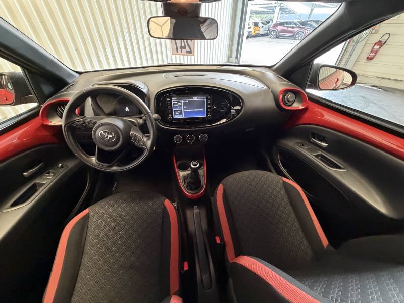 Toyota aygo x - Photo 11