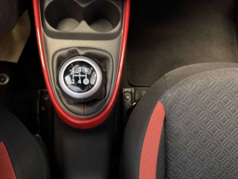 Toyota aygo x - Photo 37