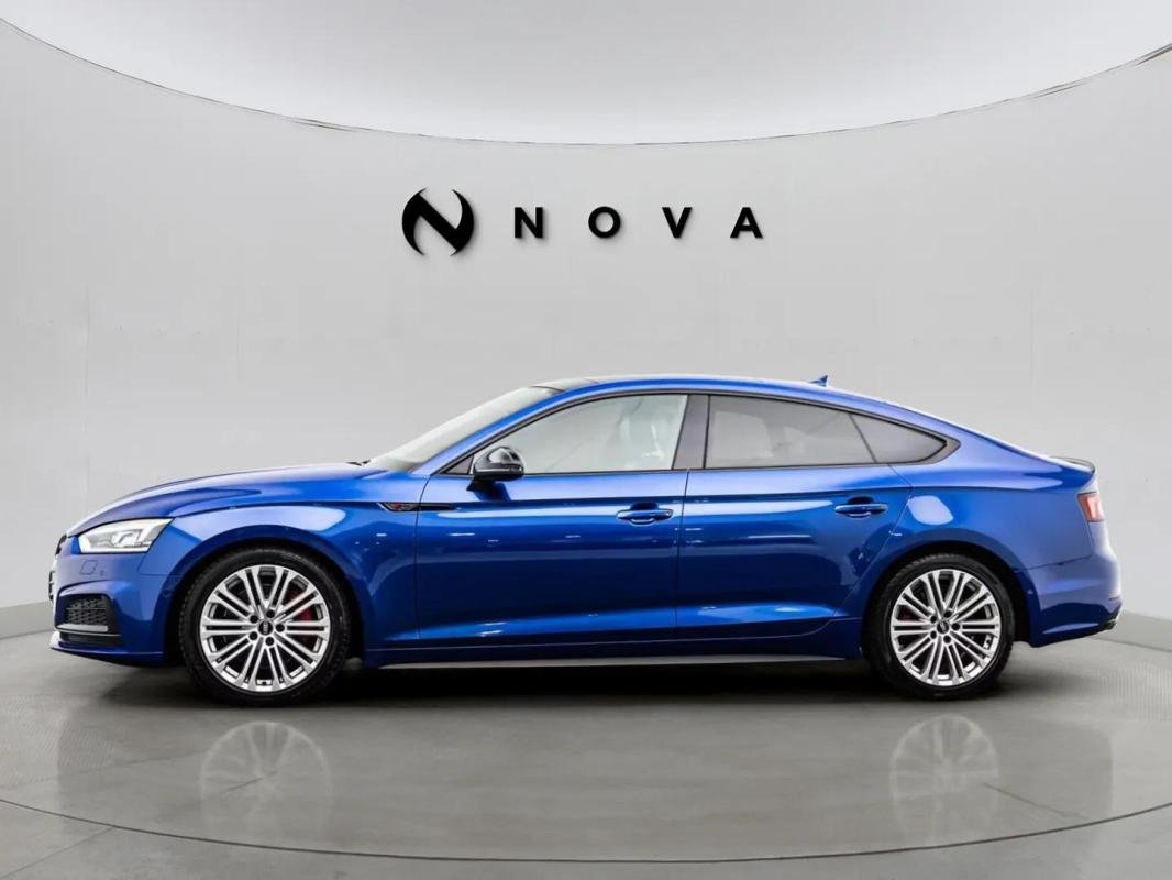 Audi A5 - Photo 2